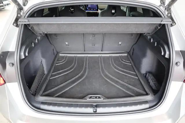 BMW X1 M35i xDrive Sportpaket Head-Up HK HiFi DAB Ansicht 38