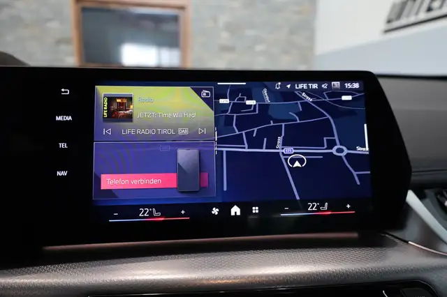 BMW X1 M35i xDrive Sportpaket Head-Up HK HiFi DAB Ansicht 19