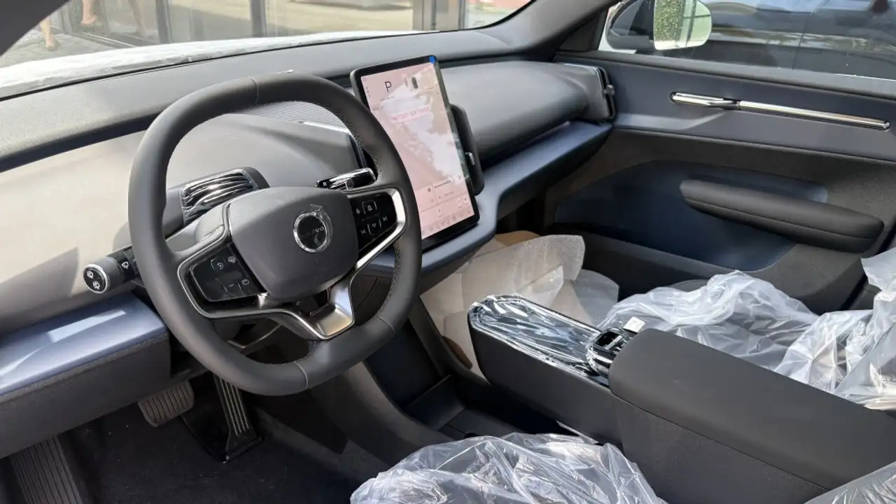Volvo EX30 2026