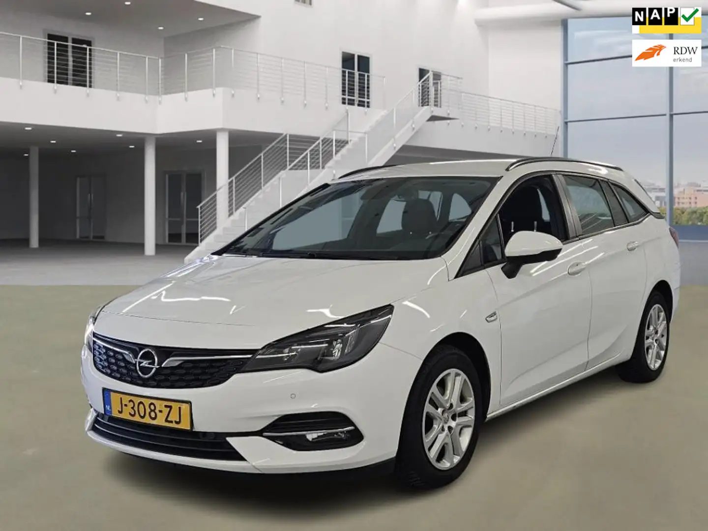 Opel Astra Sports Tourer 1.5 CDTI Business Executive / Nieuwe Wit - 1