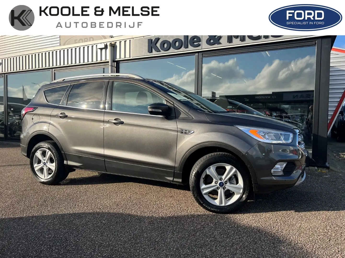 Ford Kuga 1.5 EcoBoost 150pk 2WD Titanium Grijs - 1