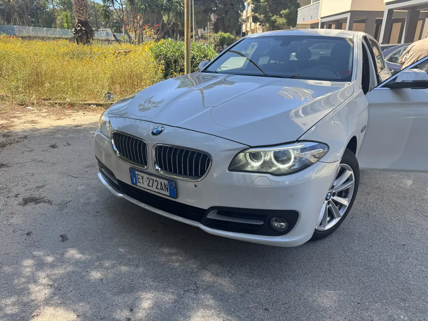 BMW 525 525d Touring Titanium - 1
