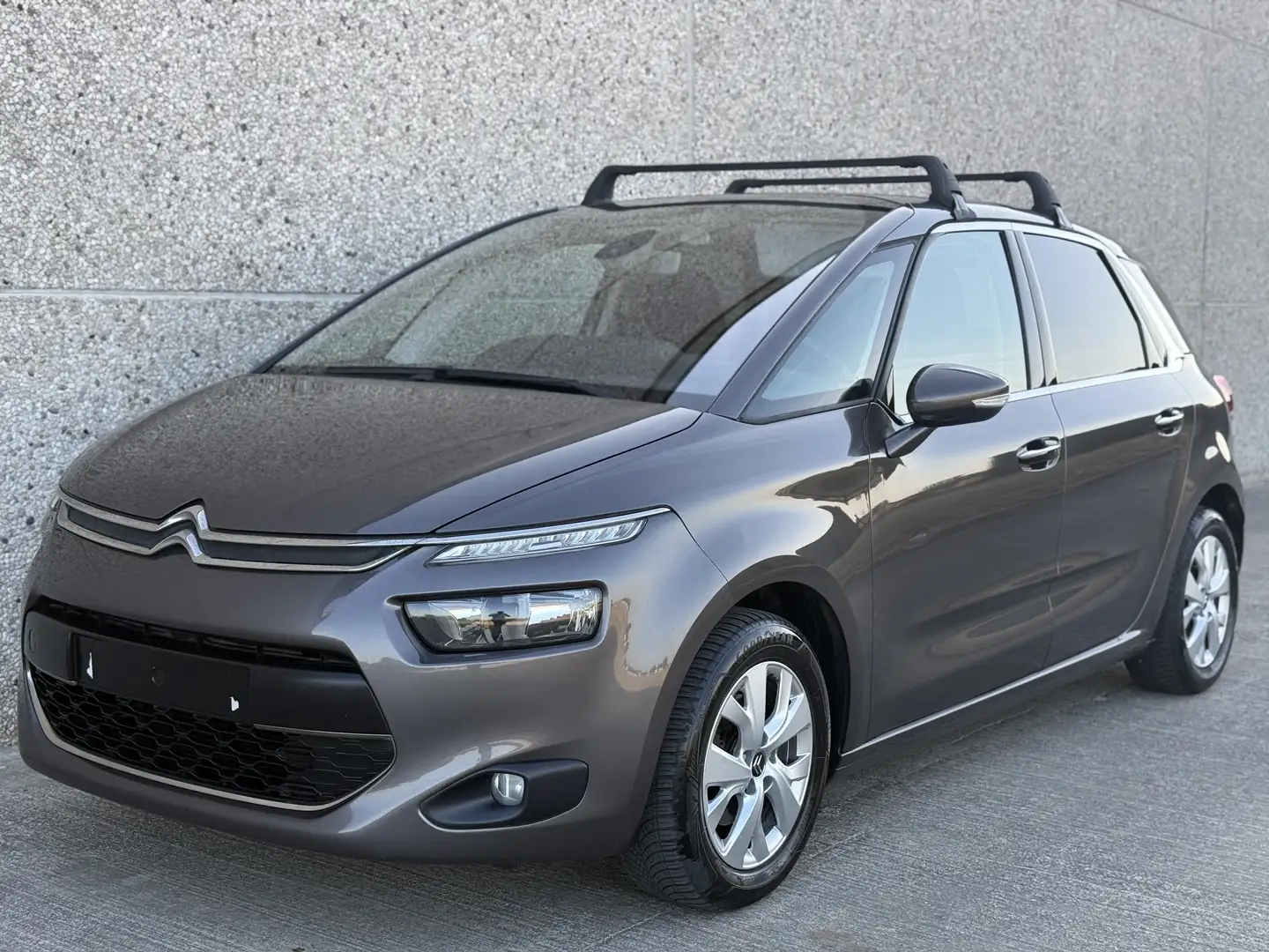Citroen C4 Picasso 1.2i Benzine Camera Euro 6b Navi Goedkoop TAX! - 1