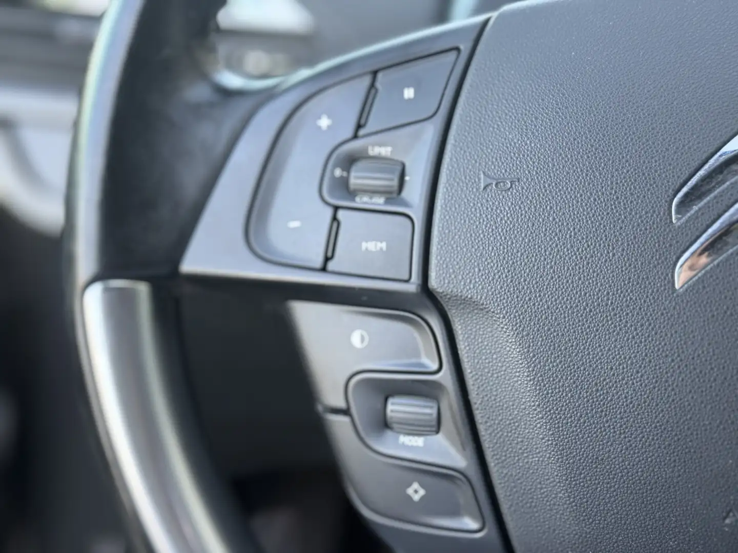 Citroen C4 Picasso 1.2i Benzine Camera Euro 6b Navi Goedkoop TAX! - 2