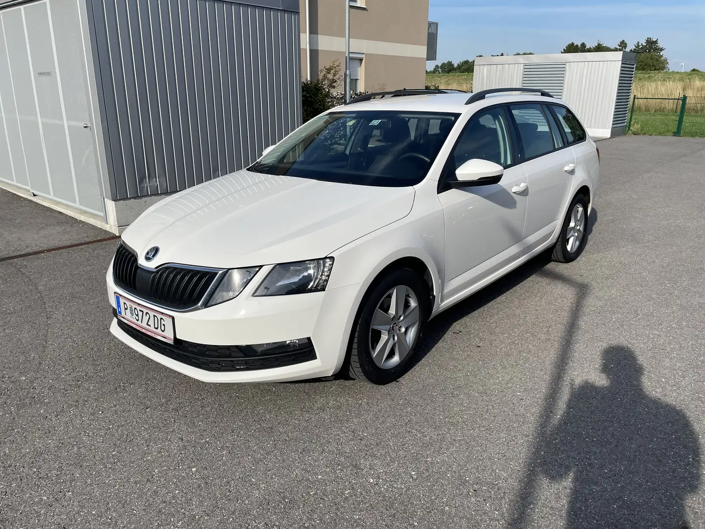 Skoda Octavia Combi 1,6 TDI Active Weiß - 1