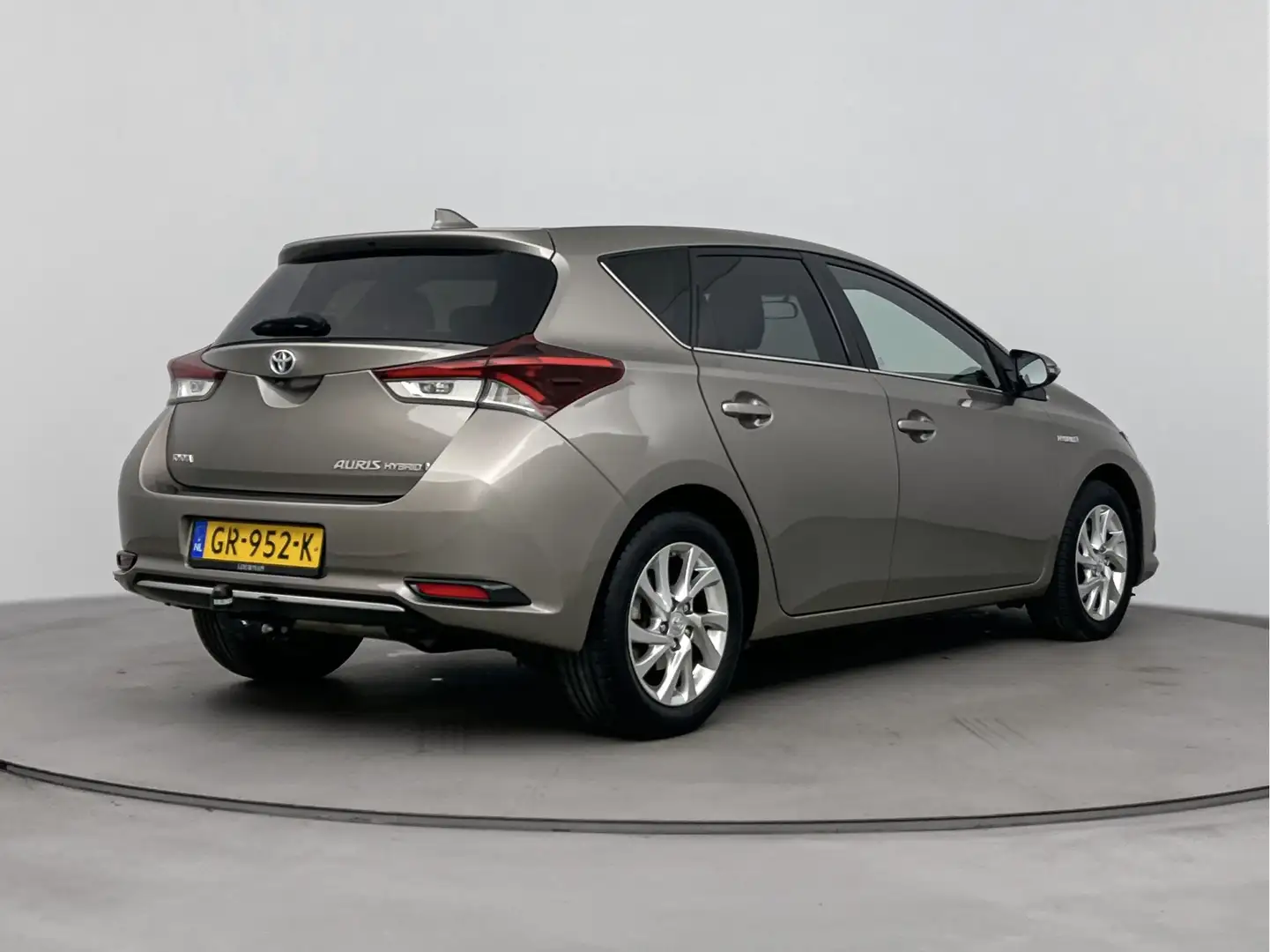 Toyota Auris 1.8 Hybrid Lease | NL-Auto | Panoramisch zonnedak Maro - 2