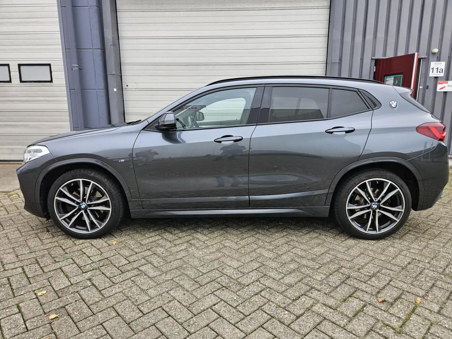 BMW X2 XDrive20i Grijs - 2