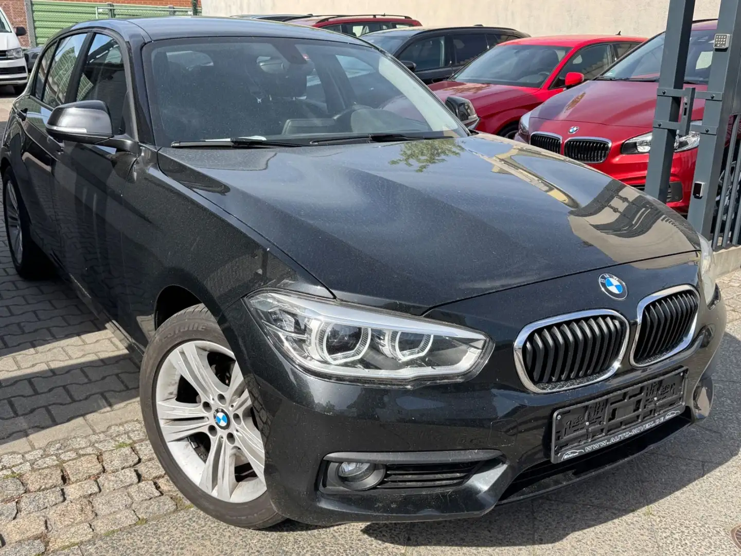 BMW 118 d  1.Hand LED PDC Schwarz - 2