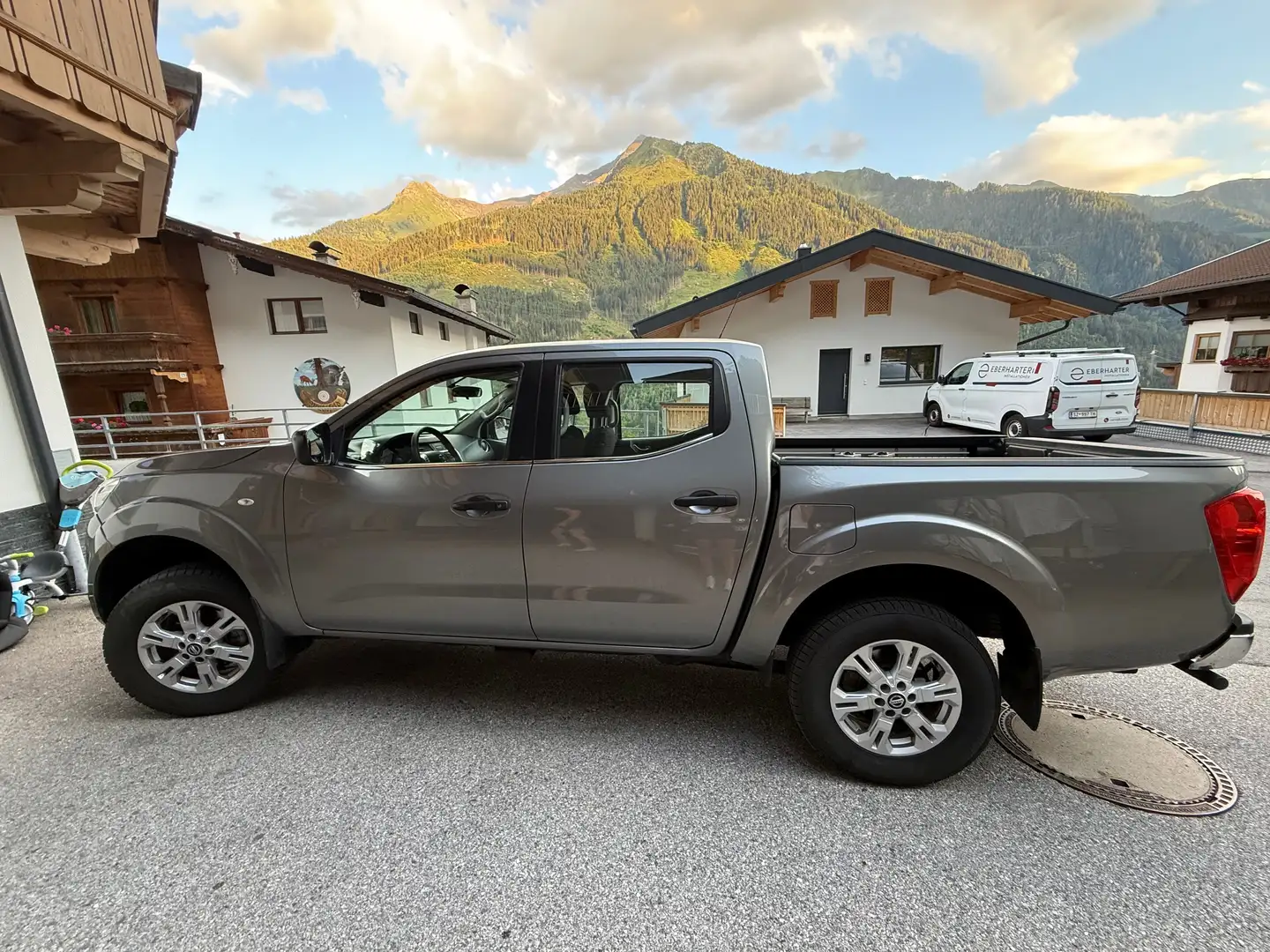 Nissan Navara Navara Double Cab 4x4 2,3 dCi Acenta Acenta Grau - 2