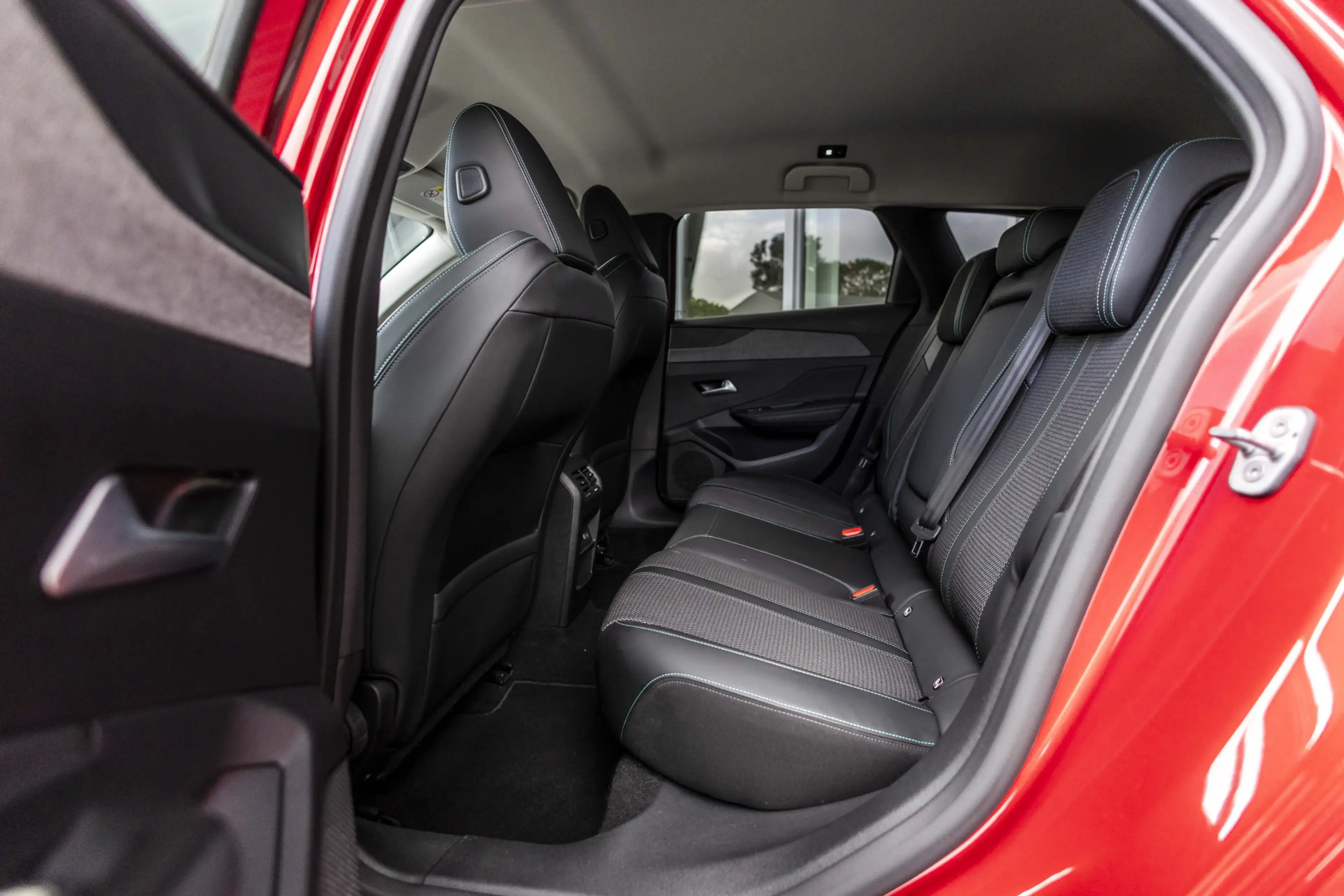 Peugeot 308 SW 1.2 PureTech GT | 360° Camera | ACC | Stoelverw — photo 10