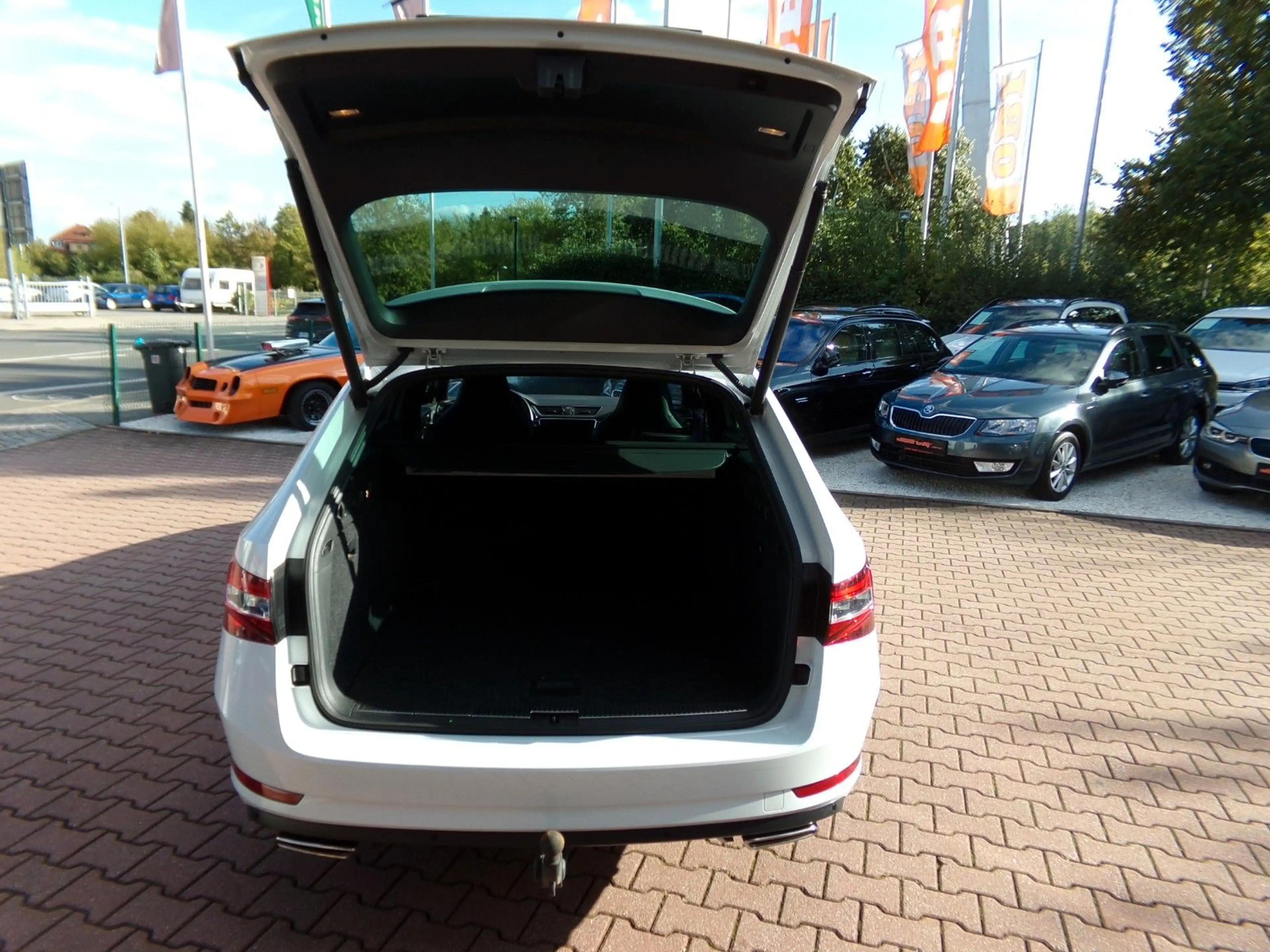 Skoda Superb Combi Sportline 4x4, DSG, Standheizung — photo 12