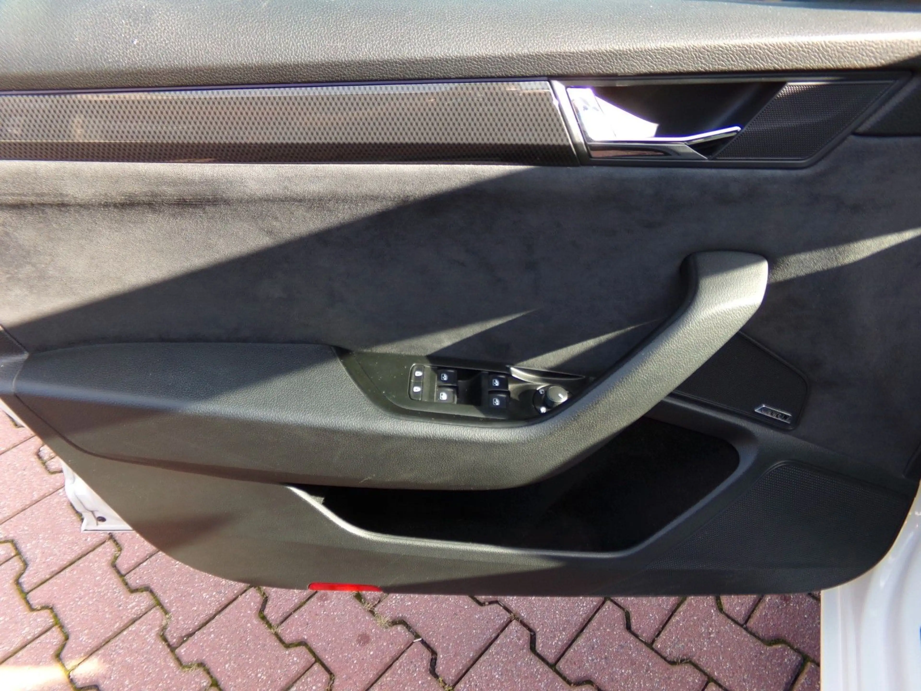Skoda Superb Combi Sportline 4x4, DSG, Standheizung — photo 8