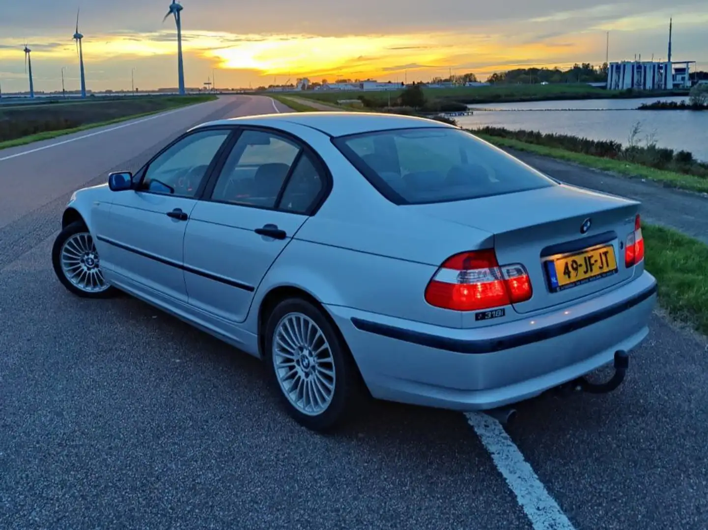 BMW 318 318i Executive Gris - 2