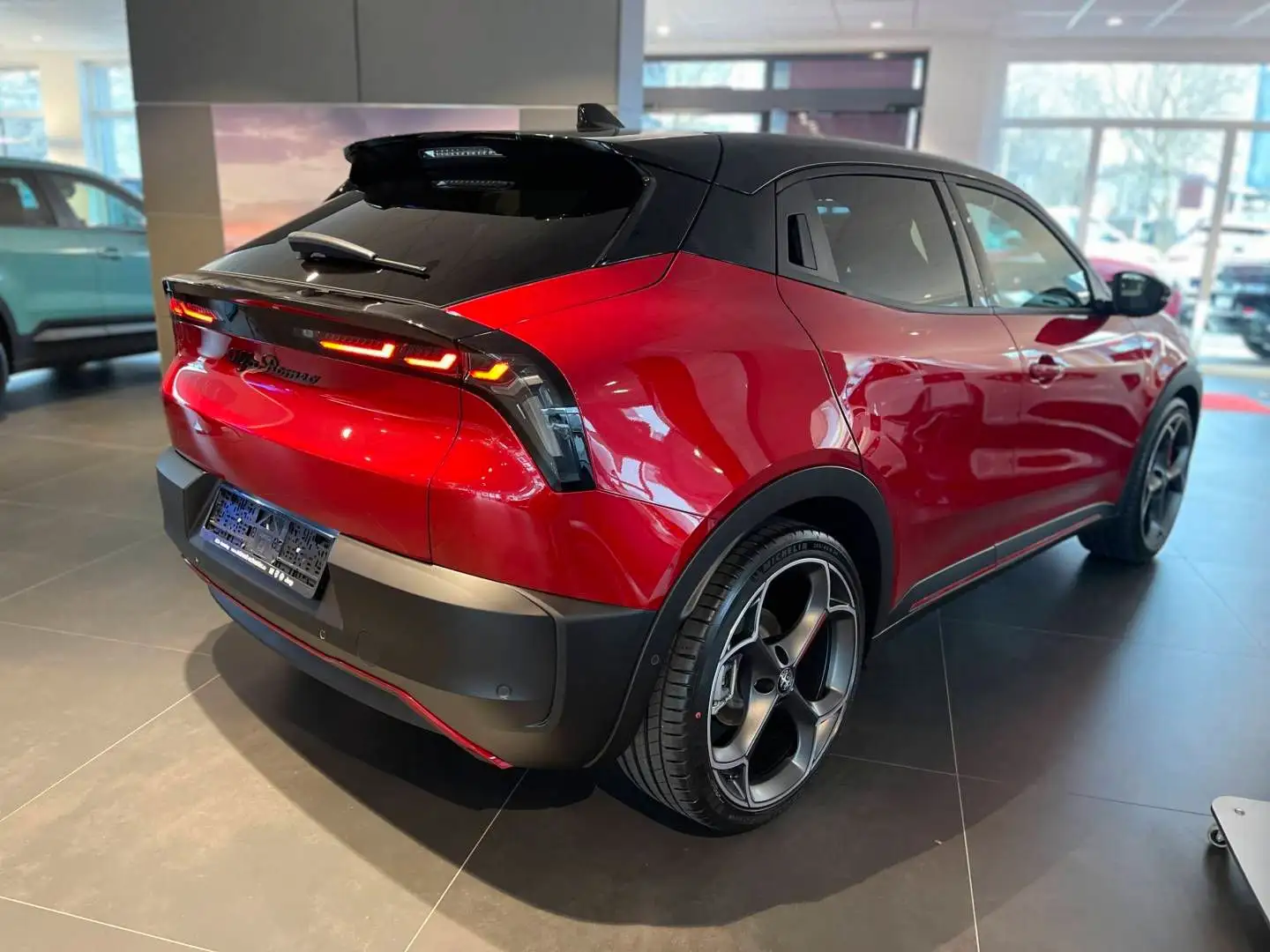 Alfa Romeo Junior Elettrica 280 VELOCE Rot - 2
