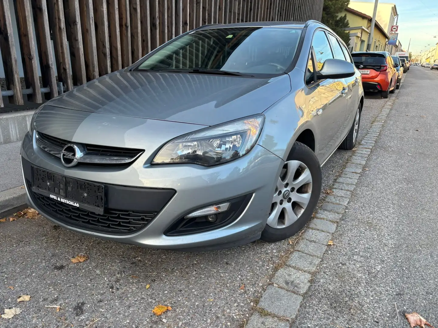 Opel Astra ST 1,6 CDTI Edition 110PS Parkhilfe Sitzheizung Argent - 1