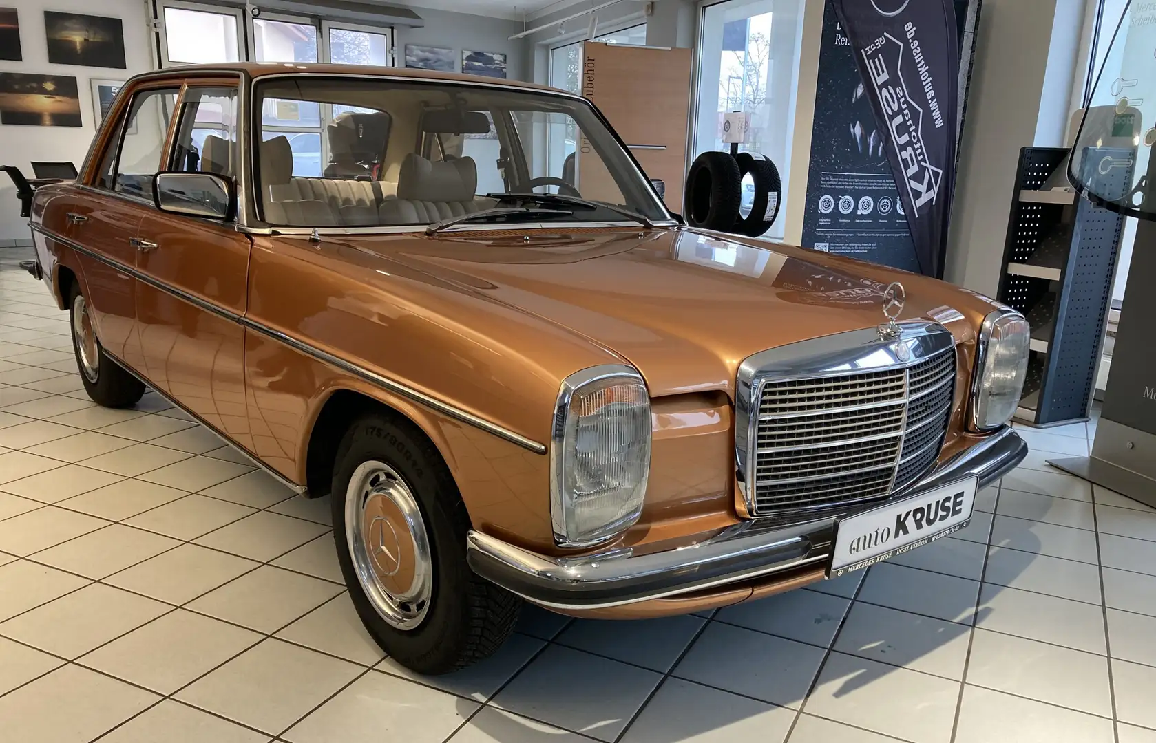 Mercedes-Benz 200 Automatik W115 Gold - 1