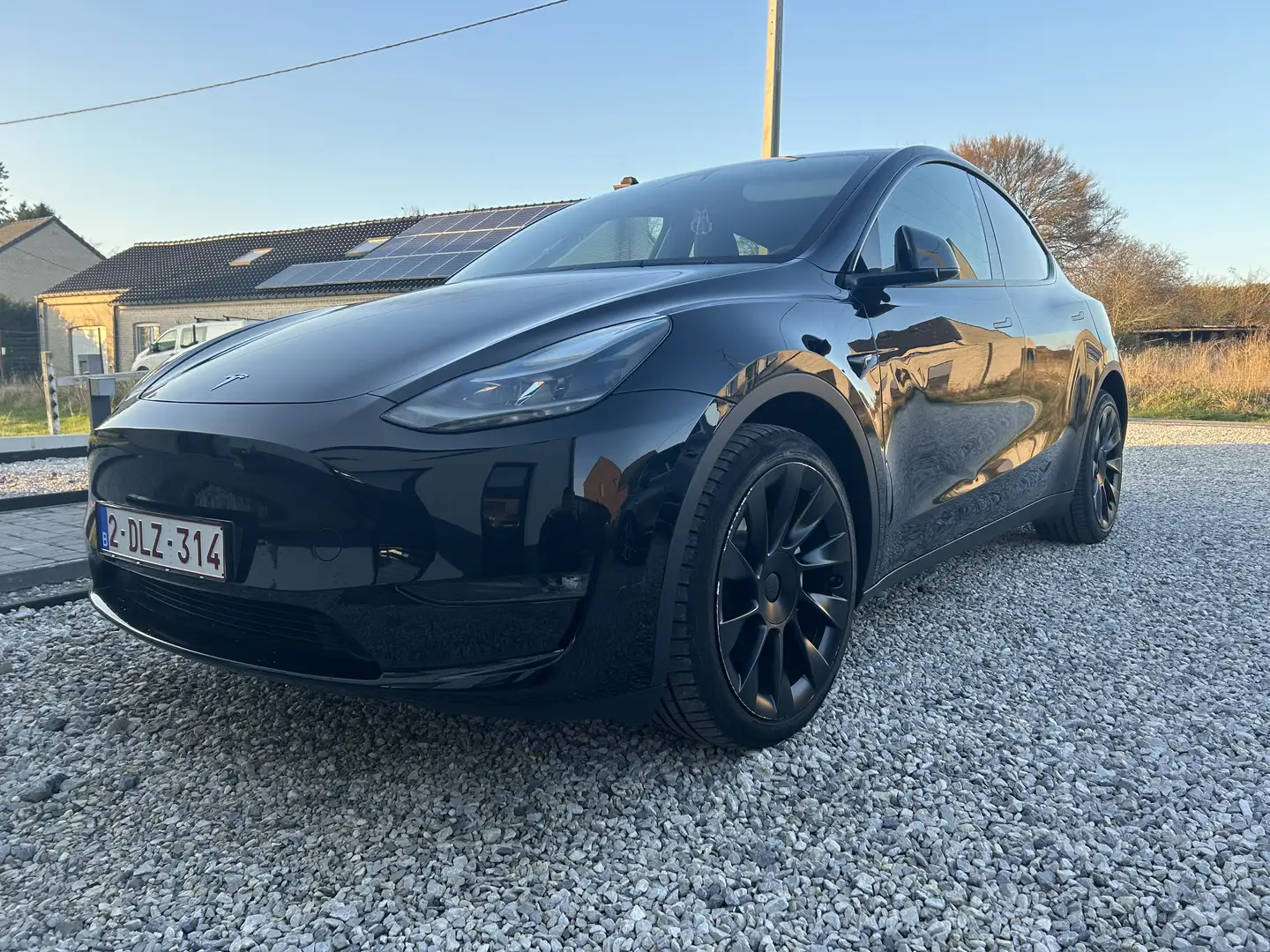 Tesla Model Y 72.5 kWh Dual Motor Long Range (324 kW) - 1