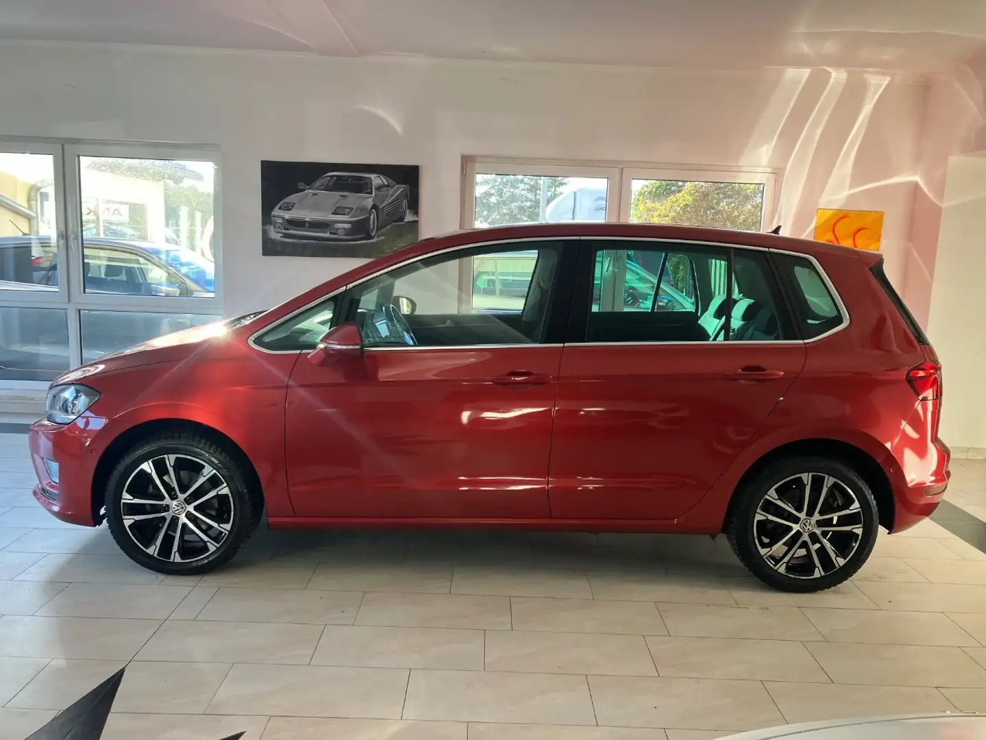 Volkswagen Golf Sportsvan 2.0 TDI Highline DSG Pano Standhzg. ParkAssist Rot - 2