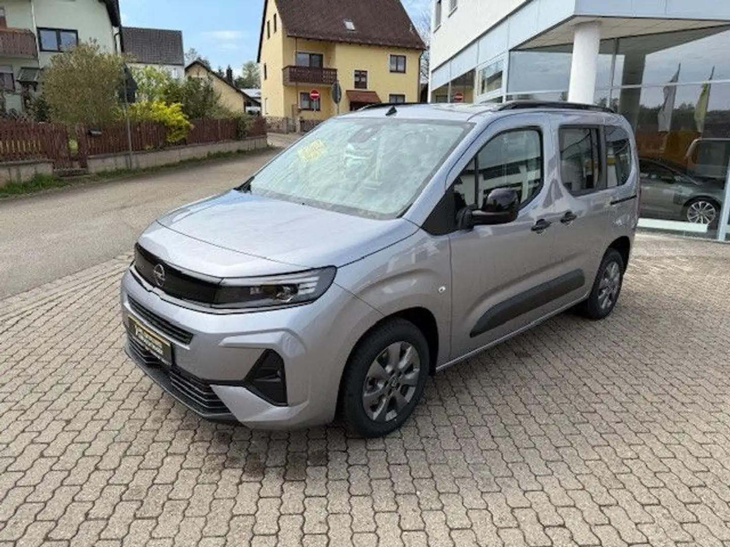 Opel Combo Life Edition Plus 1.2 T/ 110 PS Kamera SHZ Grau - 2