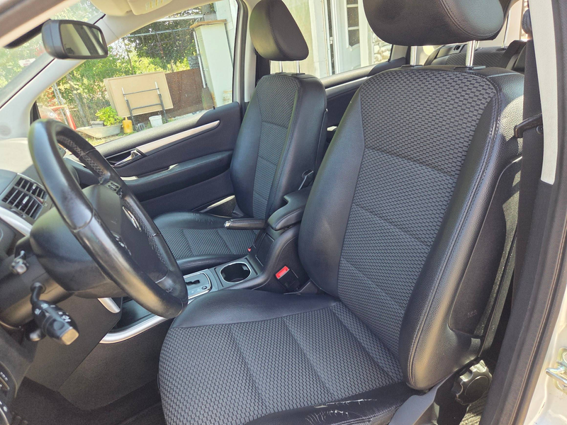 Mercedes-Benz A 180 A 180 Avantgarde+Klima+SHZ+Xenon+8 fach Bereift — photo 11