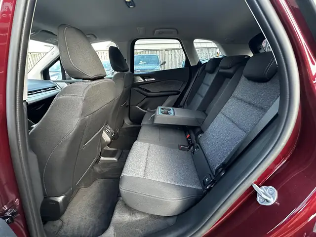 BMW 2 Series view 11