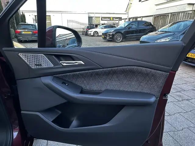 BMW 2 Series view 22