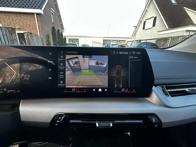 BMW 2 Series view 9