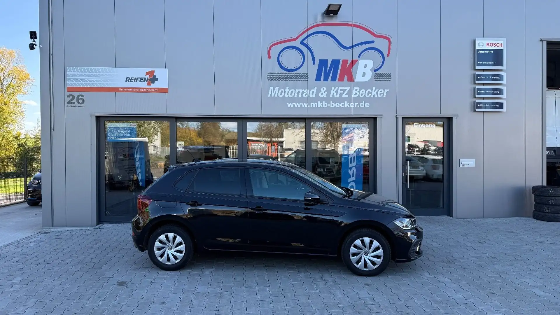 Volkswagen Polo VI Life DSG ACCTempomatSitzheizungKeylessgo Schwarz - 1