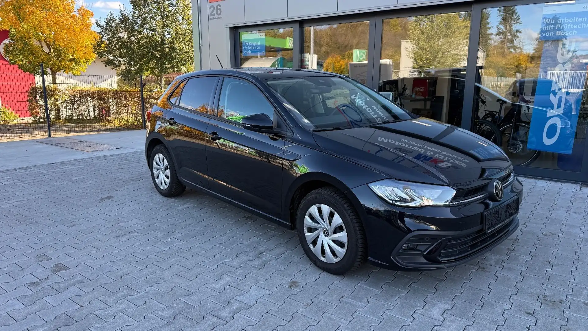 Volkswagen Polo VI Life DSG ACCTempomatSitzheizungKeylessgo Schwarz - 2