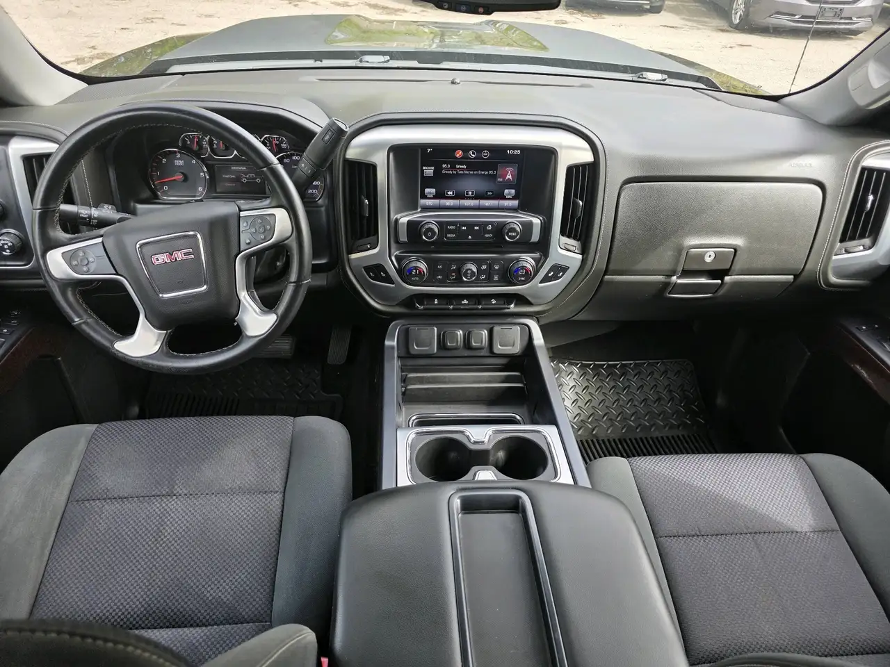 GMC Sierra 1500 снимка GMC Sierra 1500