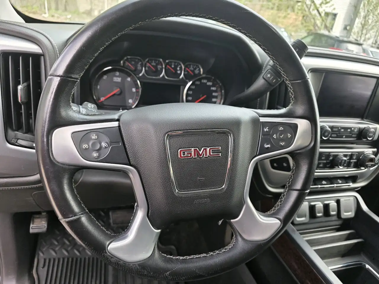 GMC Sierra 1500 снимка GMC Sierra 1500