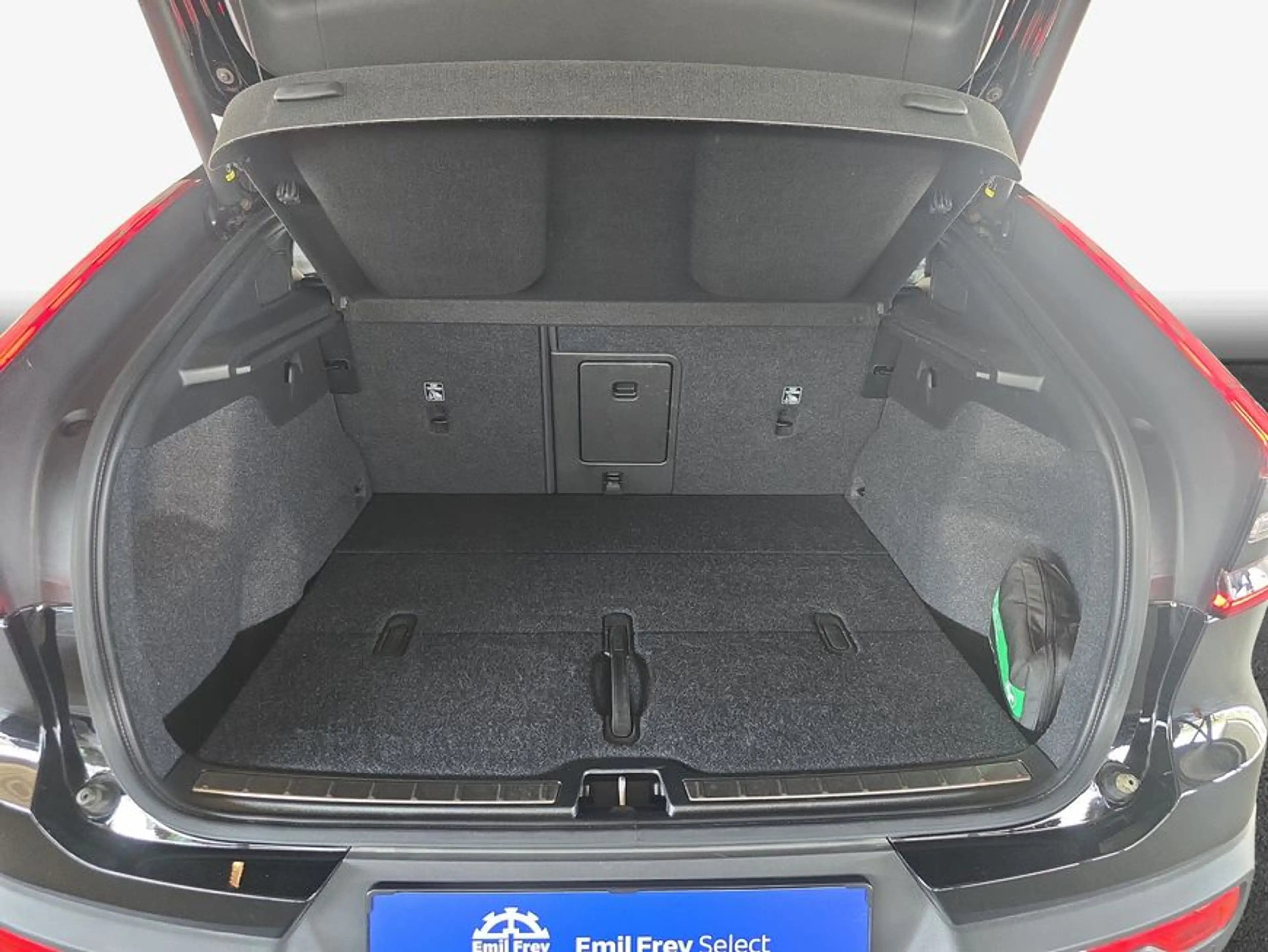 Volvo C40 Recharge Single Motor Ultimate — photo 12