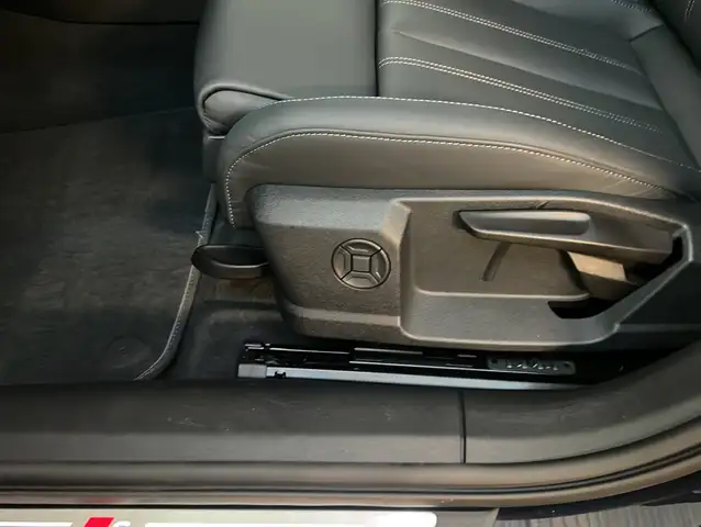 Audi A6 view 4