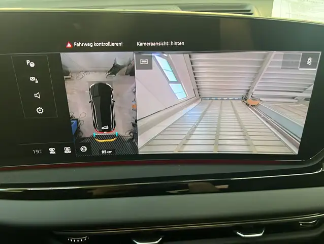 Audi A6 view 13