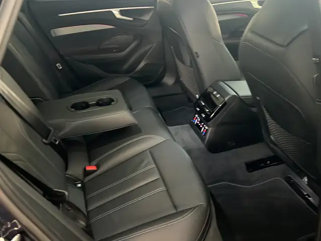 Audi A6 view 23
