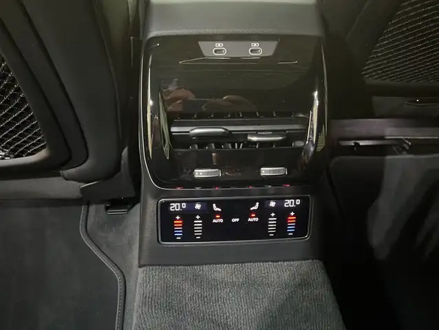 Audi A6 view 17