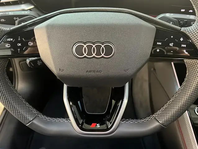 Audi A6 view 8