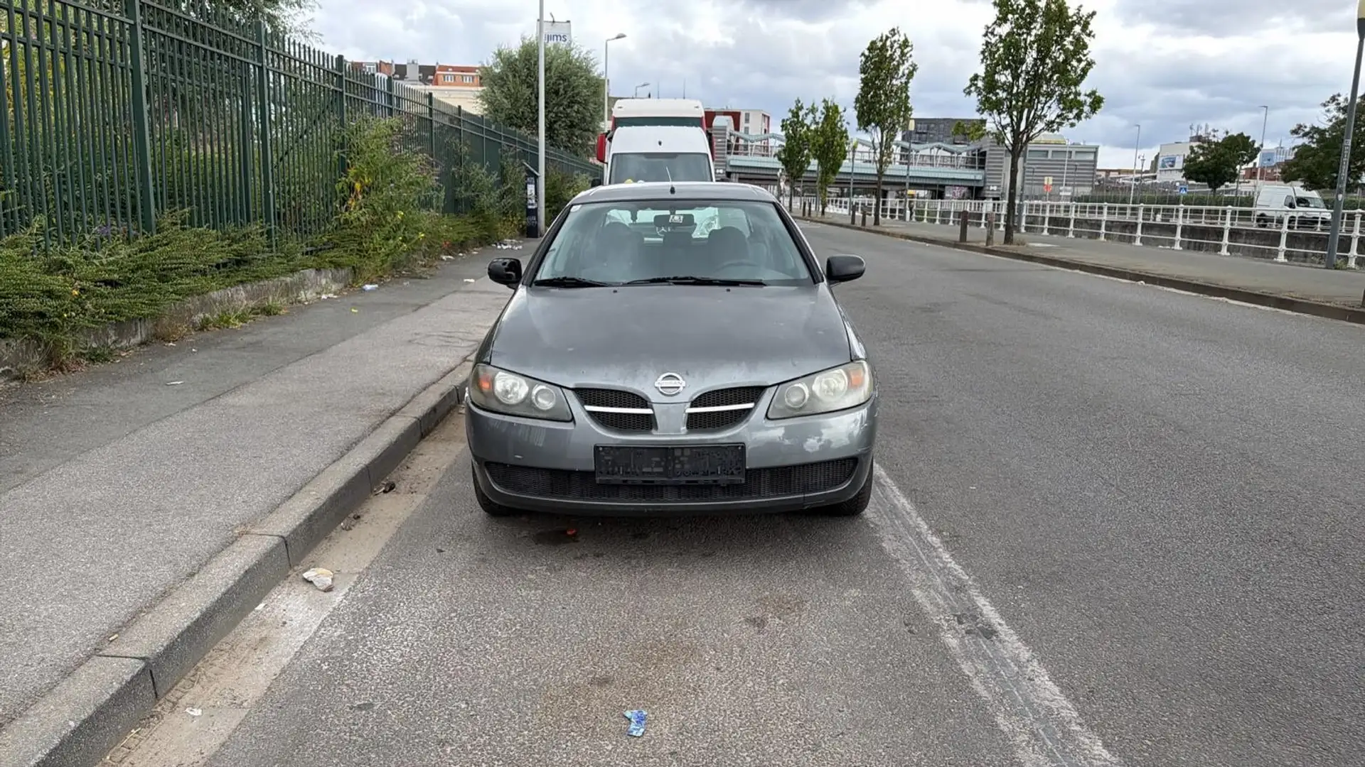 Nissan Almera 1.5i 16v Comfort Plus - 1
