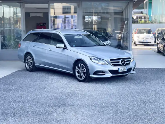 Mercedes-Benz E 250 E 250 204CV E6 Automatica - 2015