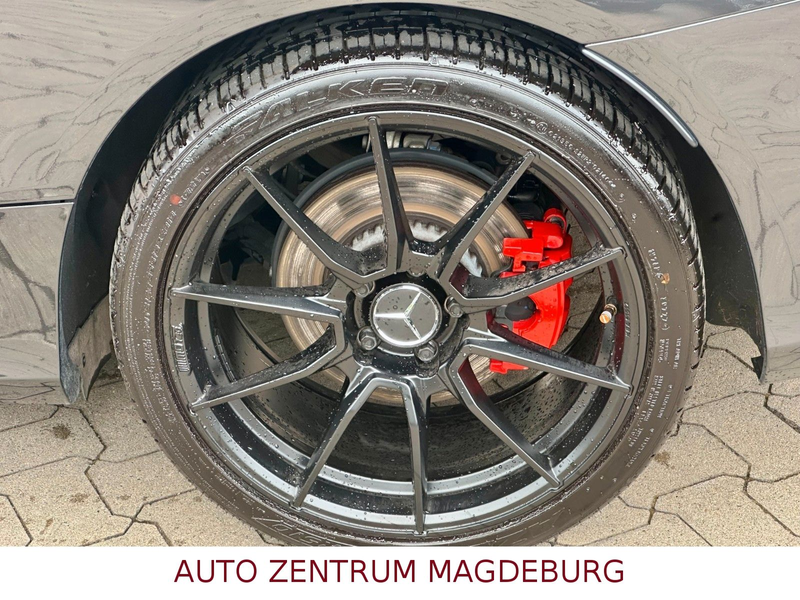 Mercedes-Benz C 400 4Matic *AMG*NAVI*BURMESTER*PANO — photo 11