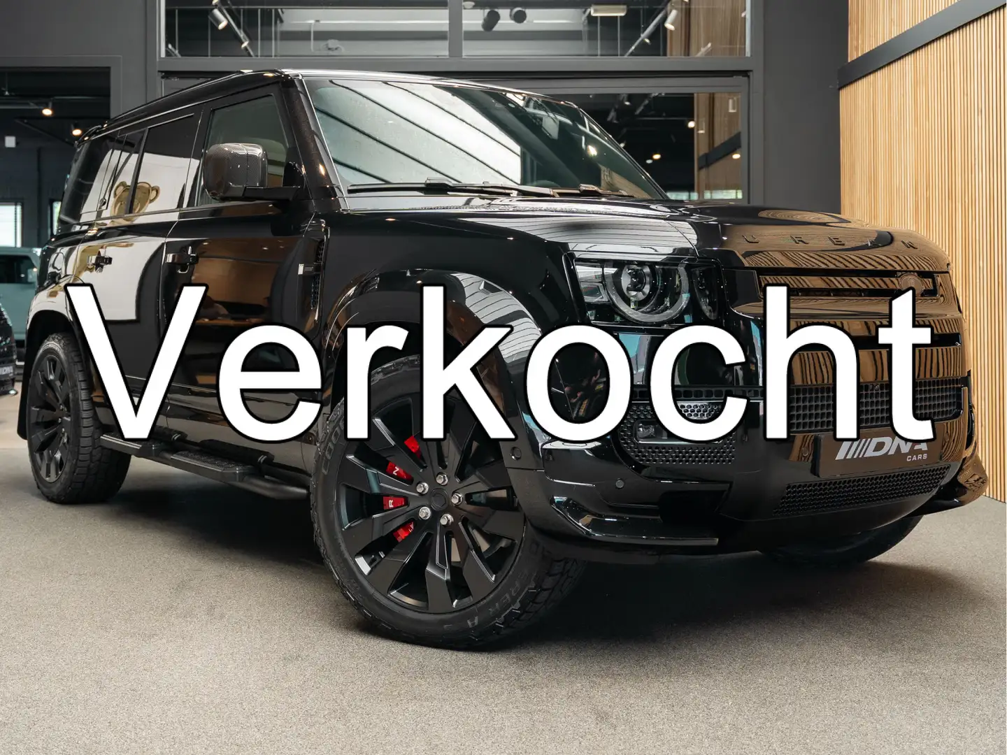 Land Rover Defender Urban Automotive WIDE TRACK P300e HSE Dynamic URBA Zwart - 1