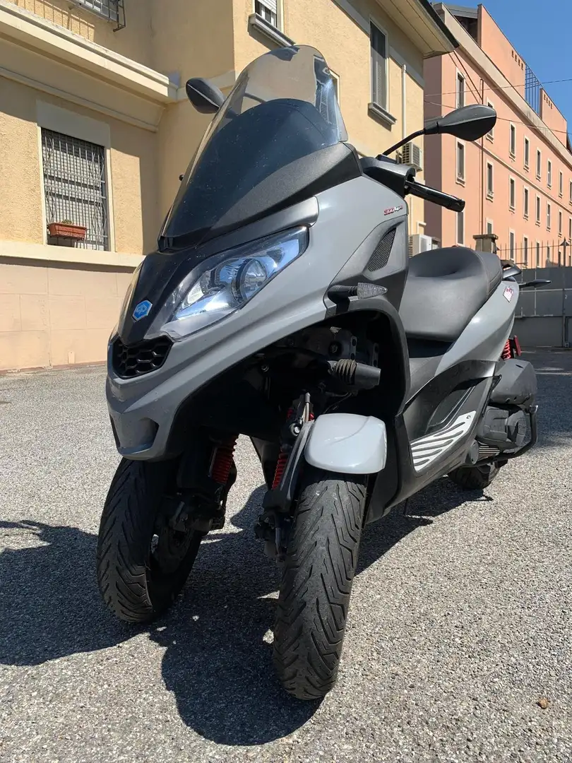 Piaggio MP3 300 Sport ABS Hpe Grigio - 1