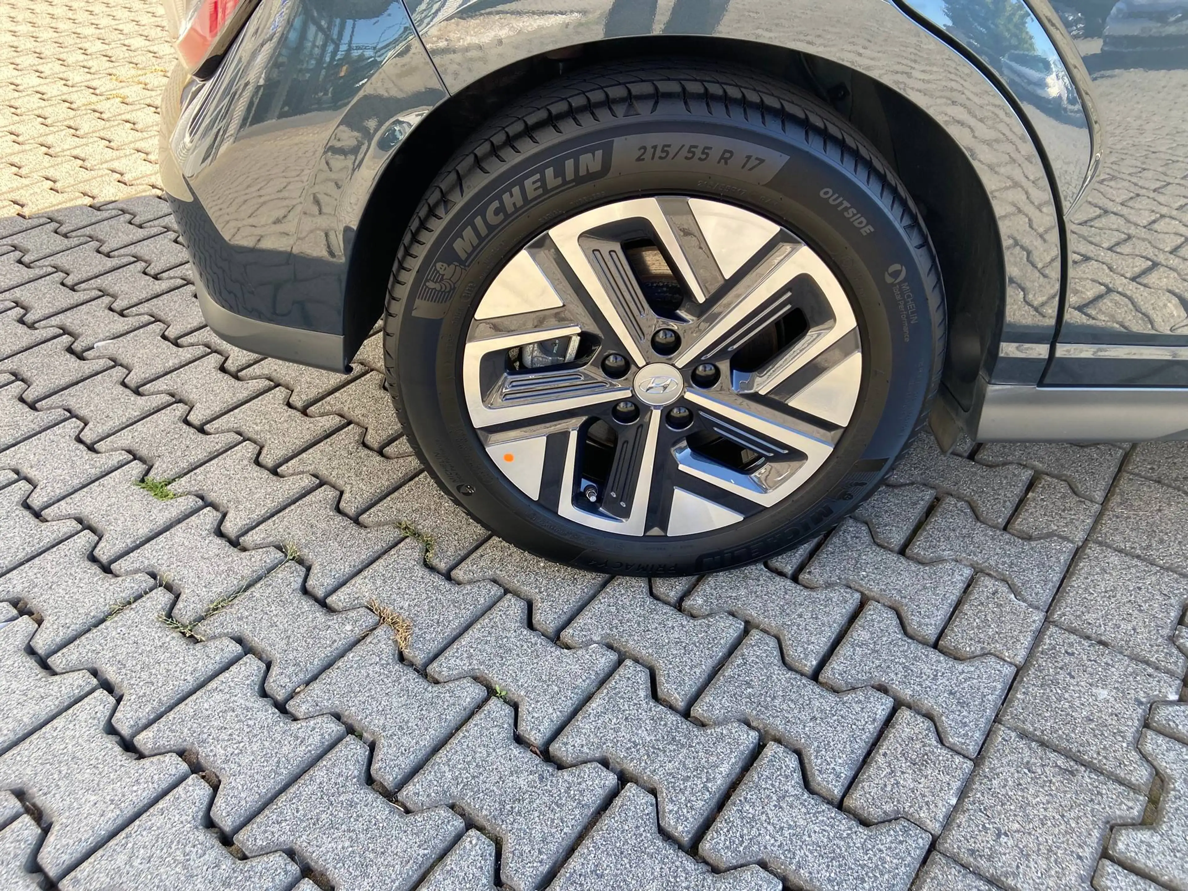 Hyundai KONA EV Trend Navi PDC vo+hi Klimaauto SHZ LHZ Alu WKR — photo 11