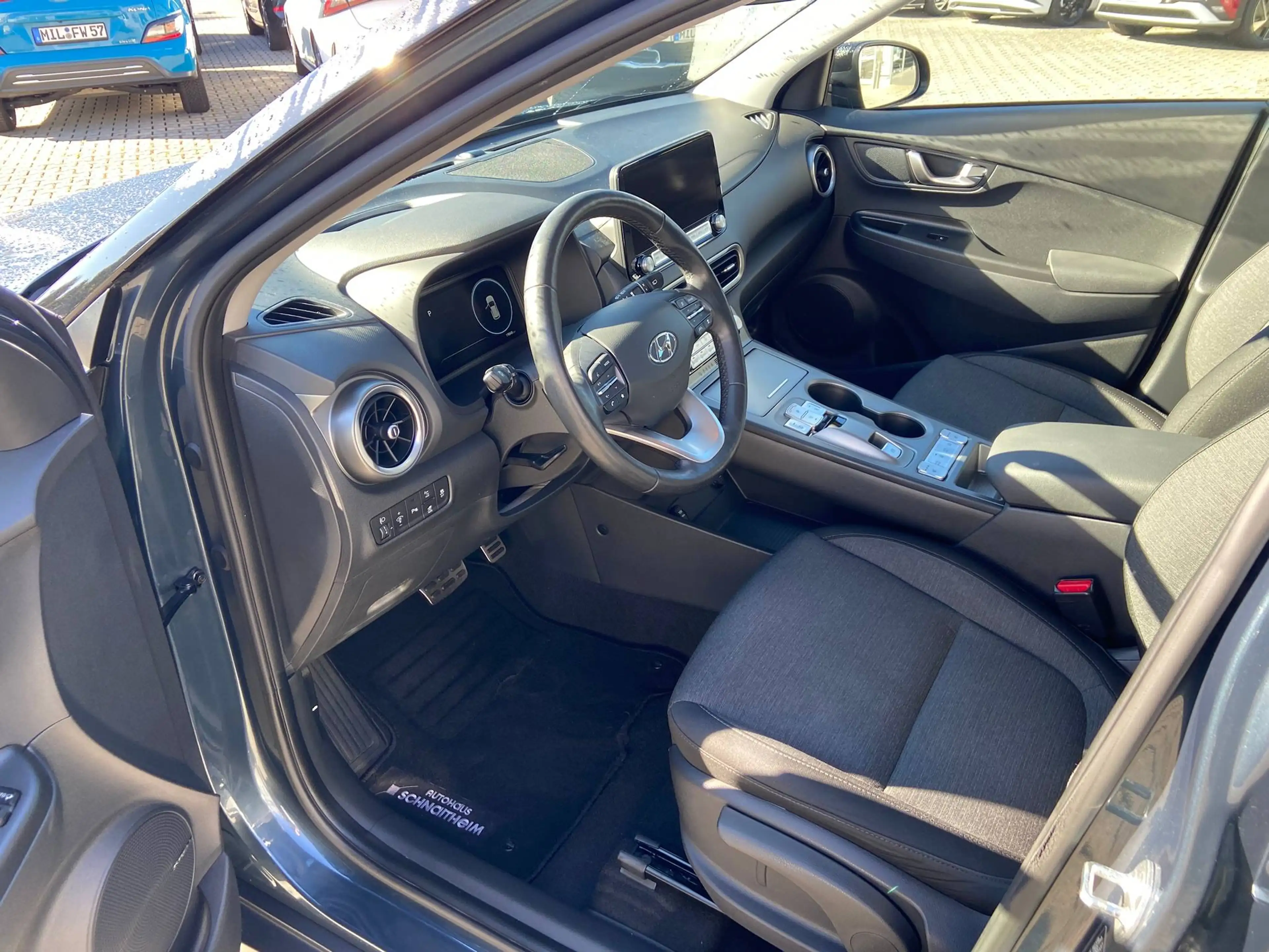 Hyundai KONA EV Trend Navi PDC vo+hi Klimaauto SHZ LHZ Alu WKR — photo 7