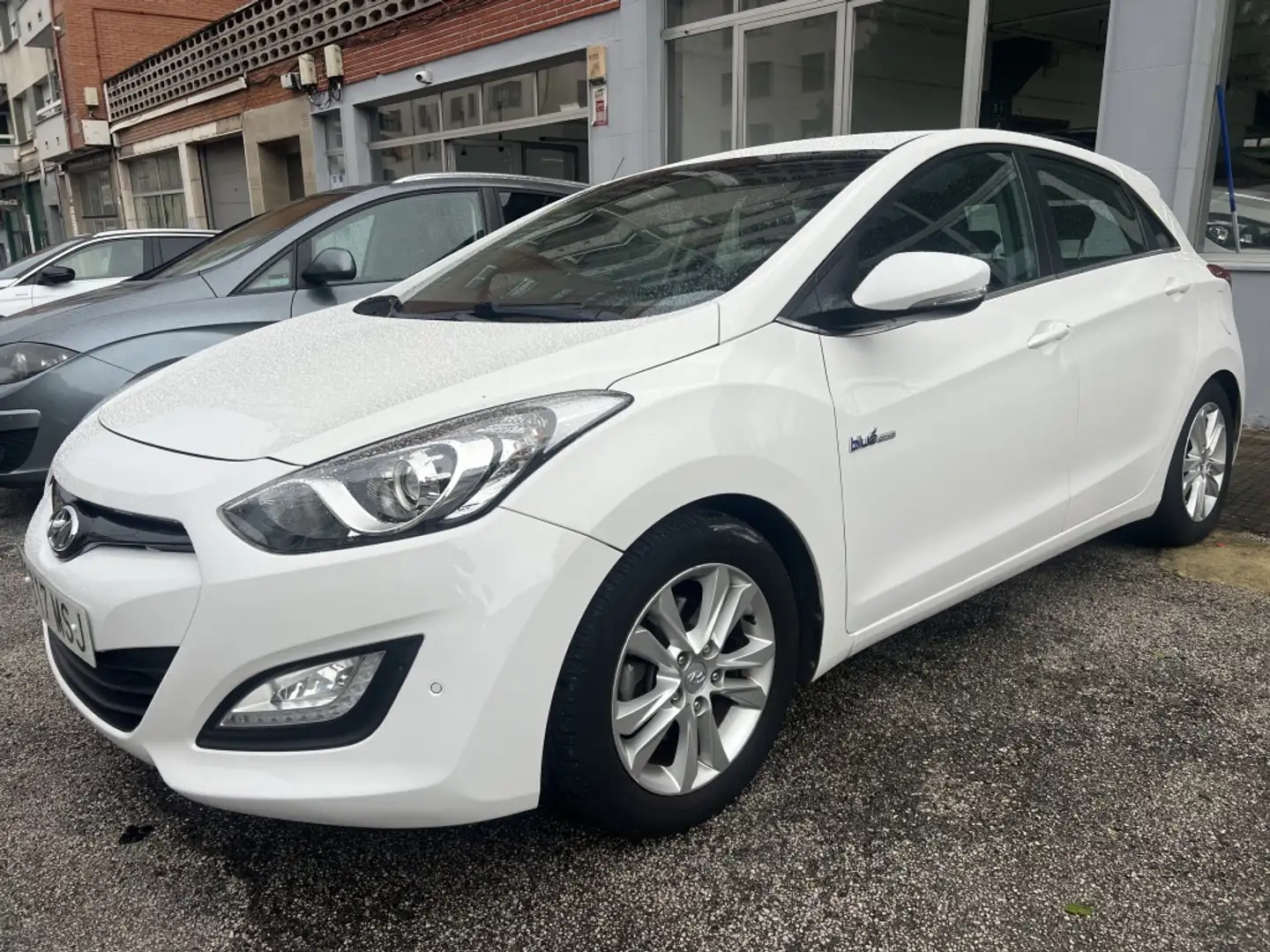 Hyundai i30 1.6CRDi GL City Weiß - 1