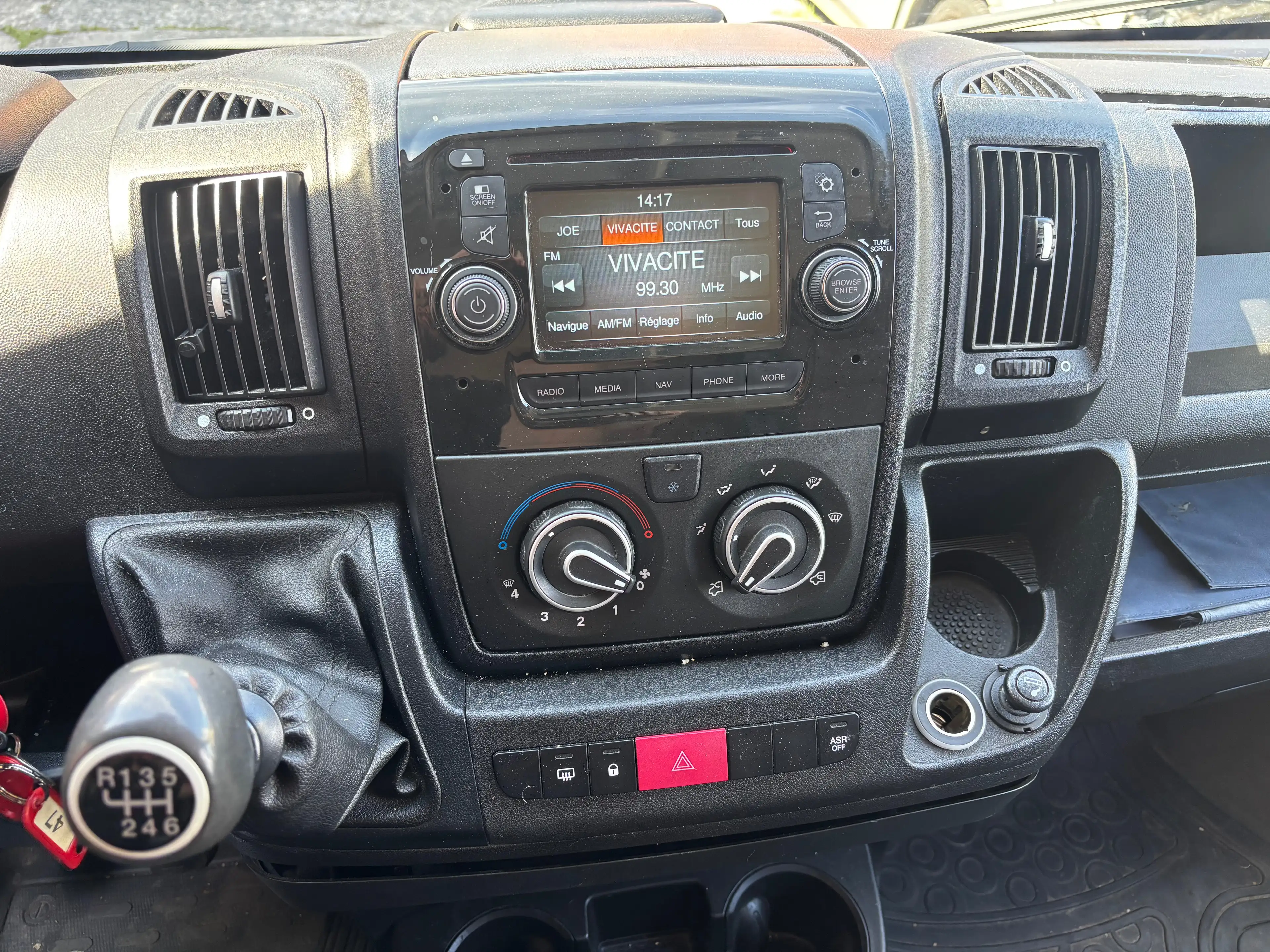 Peugeot Boxer 2.0 BlueHDi L2H2 — photo 12
