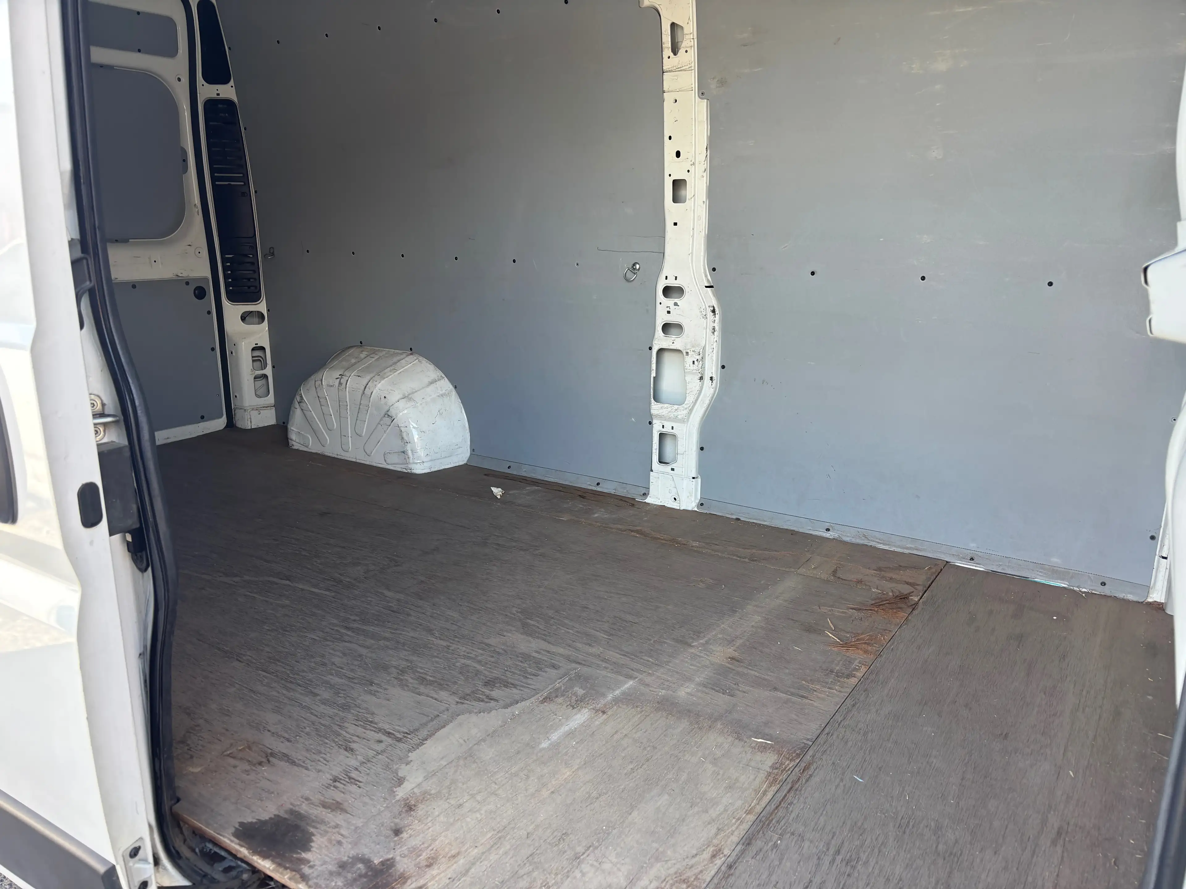 Peugeot Boxer 2.0 BlueHDi L2H2 — photo 8