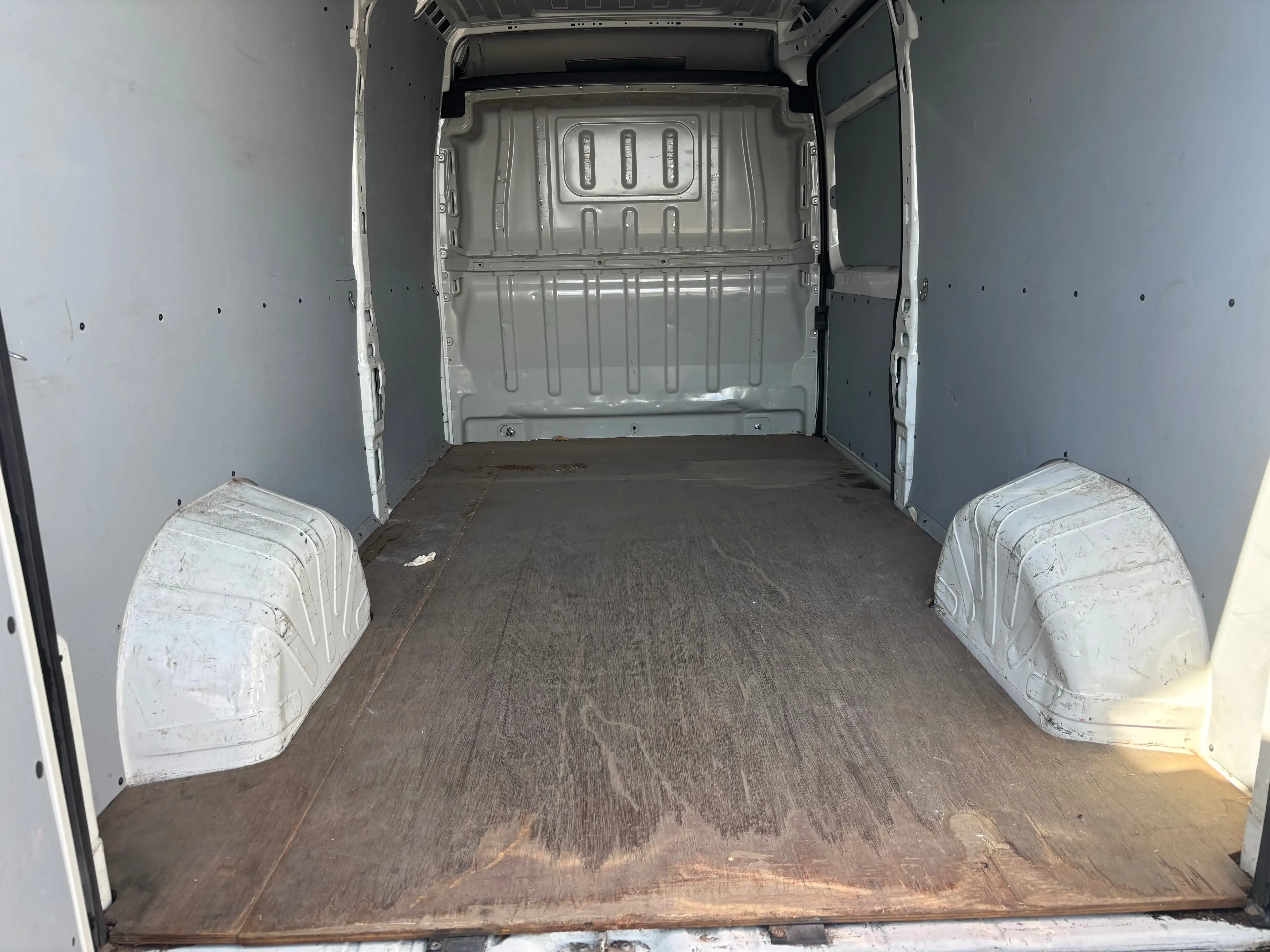 Peugeot Boxer 2.0 BlueHDi L2H2 — photo 7