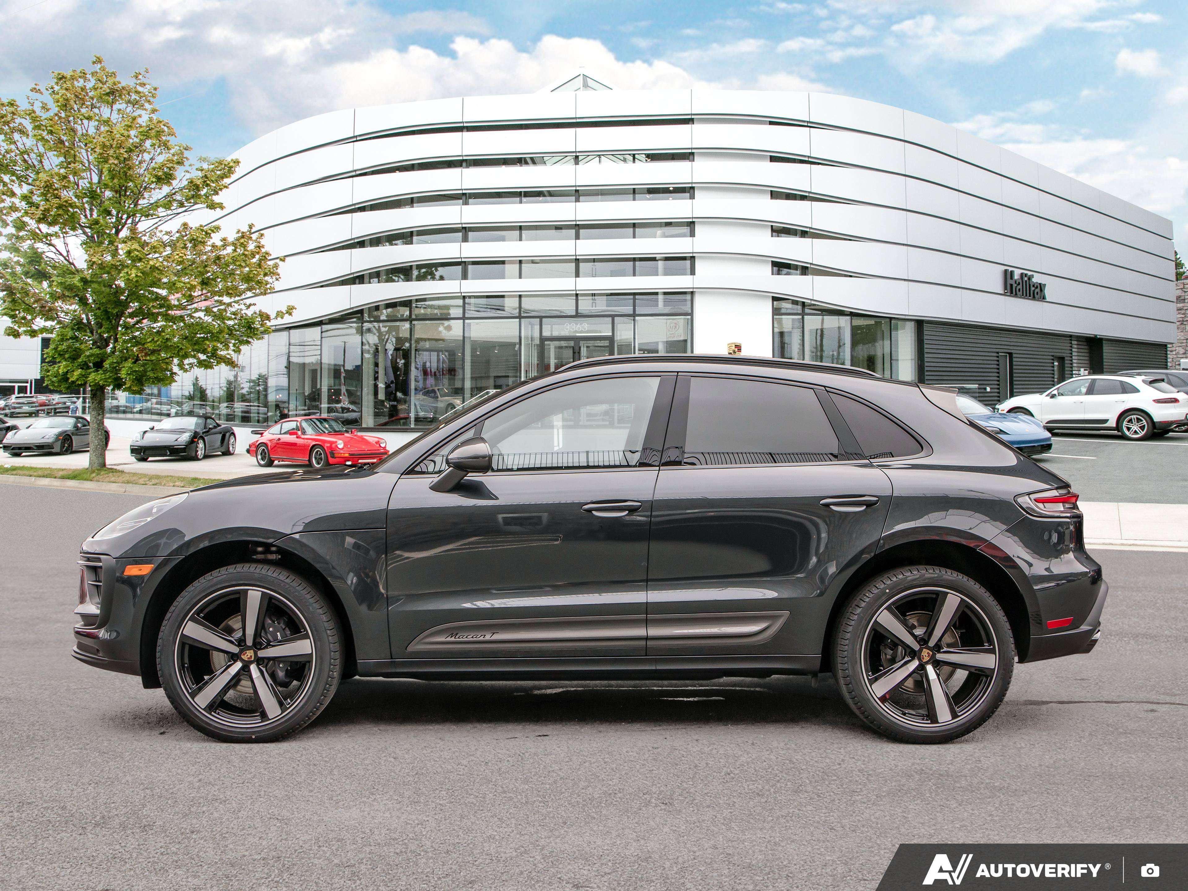 2026 Porsche Macan T — photo 3