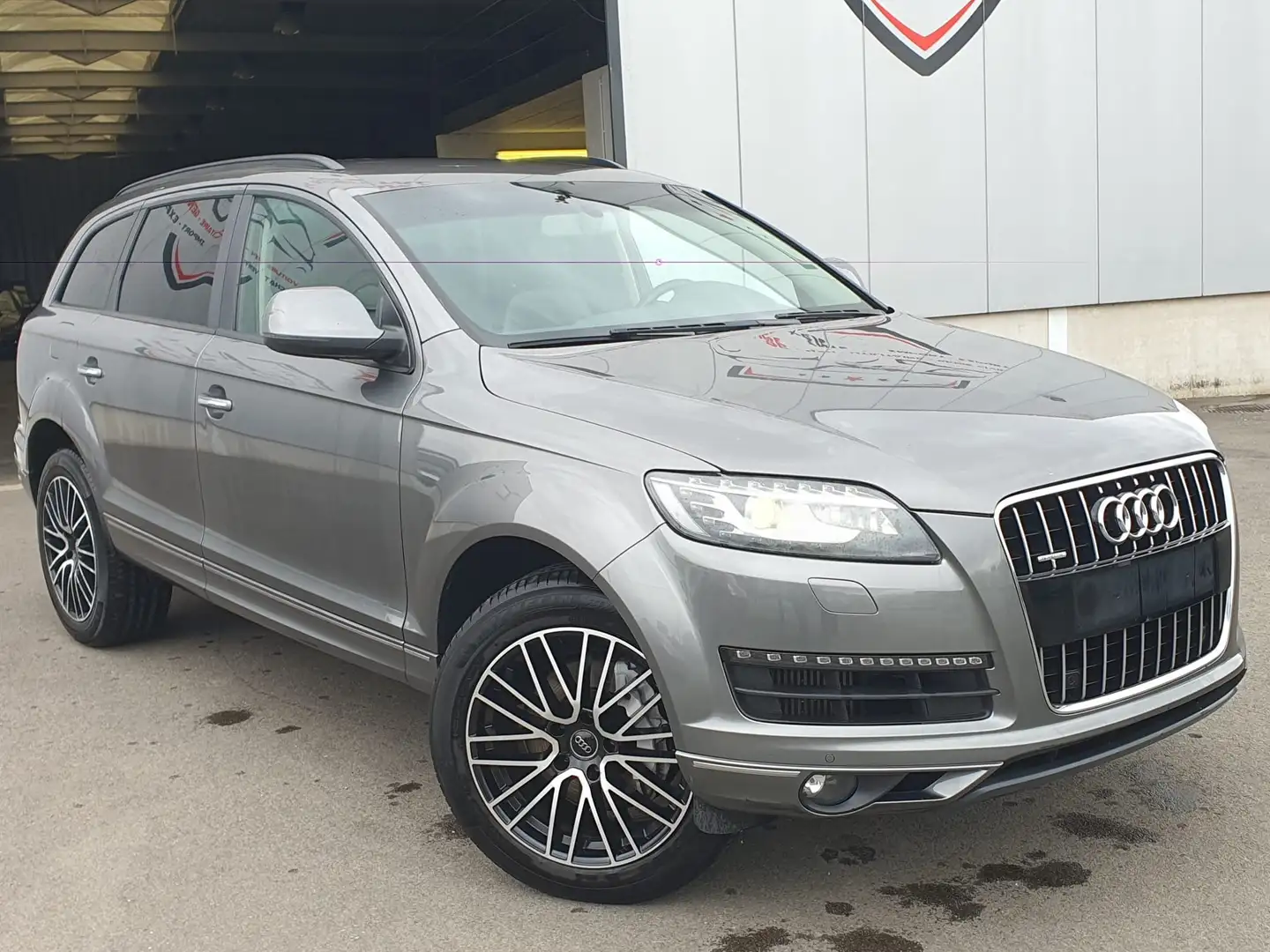 Audi Q7 3.0 TDi V6°UTILITAIRE°SIEGES DISPONIBLE° Grijs - 1